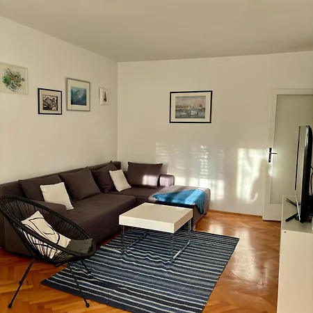 One Apartman *